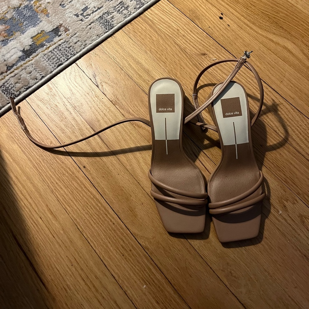 Dolce vita nude heels